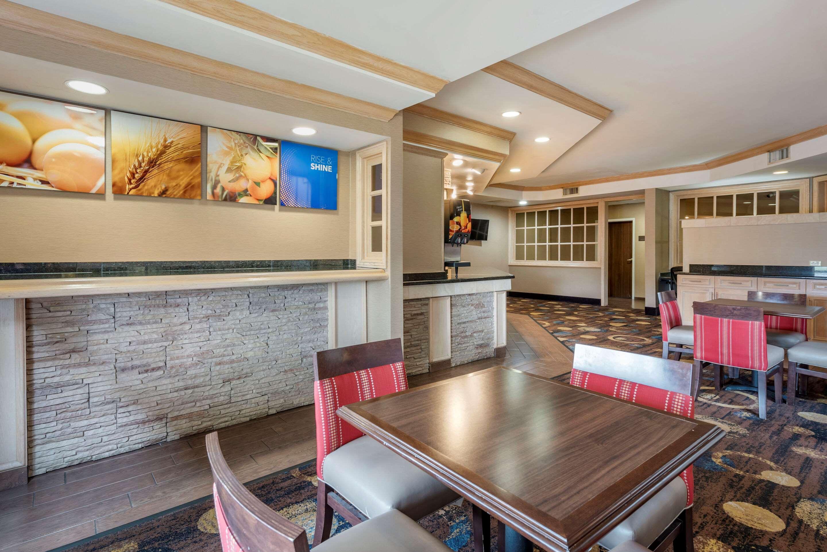 Comfort Suites Marion Extérieur photo